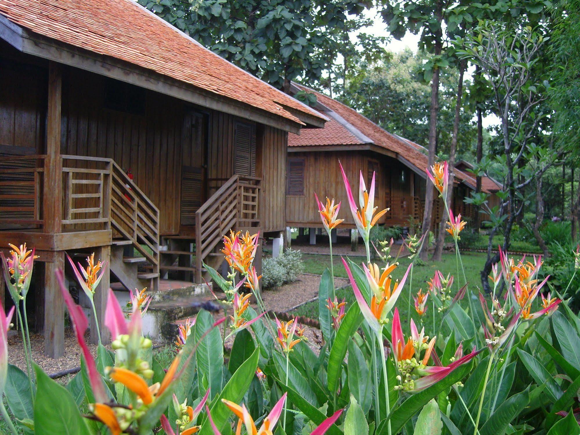 La Folie Lodge Champasak Exterior foto
