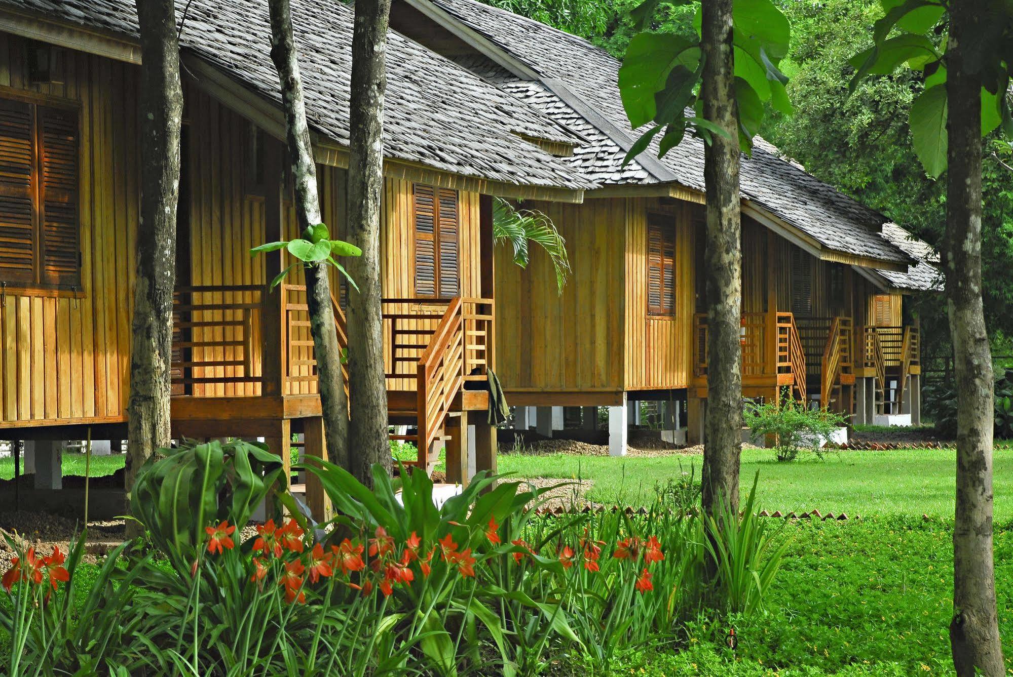La Folie Lodge Champasak Exterior foto
