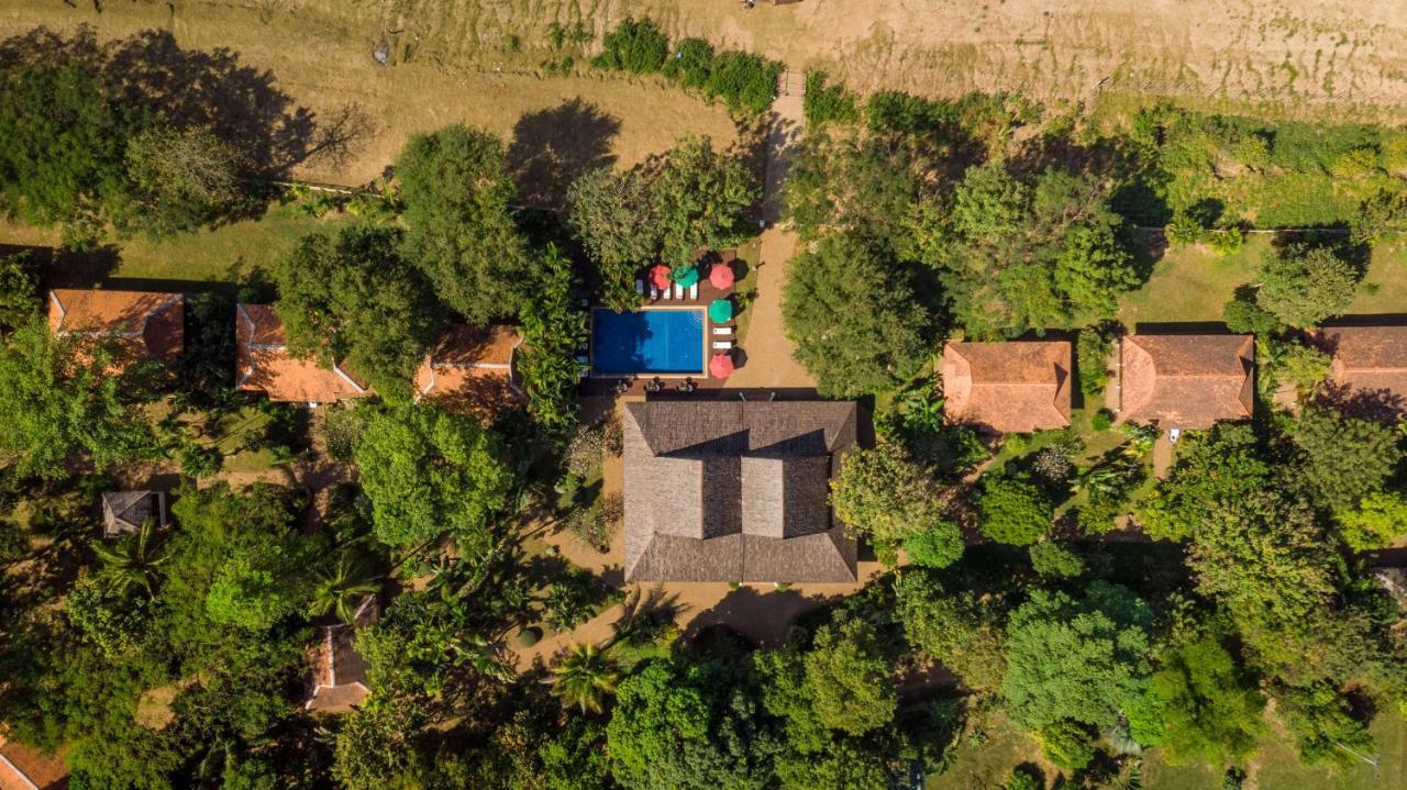 La Folie Lodge Champasak Exterior foto
