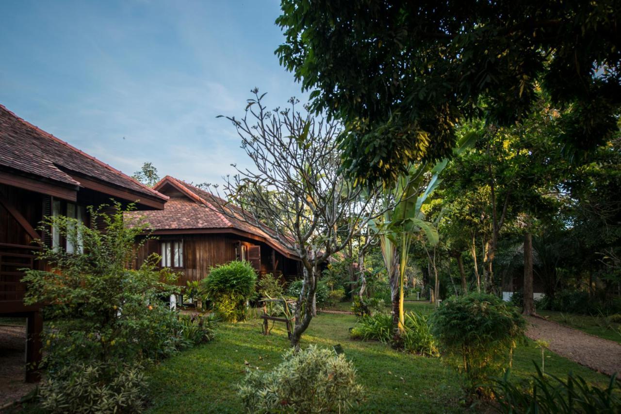 La Folie Lodge Champasak Exterior foto